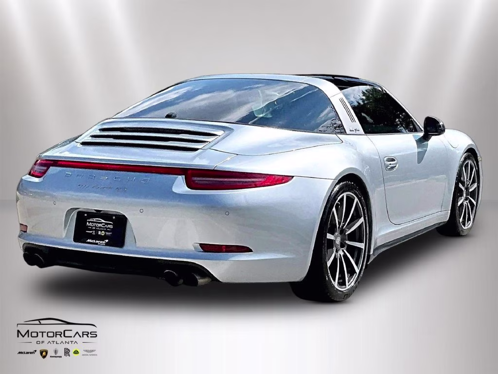 mph010_1202445850_wp0bb2a90ks125082_2019_porsche_911_targa_4s_32k_in_options_guards_red_accents_black_11_114567_4da26b6f96