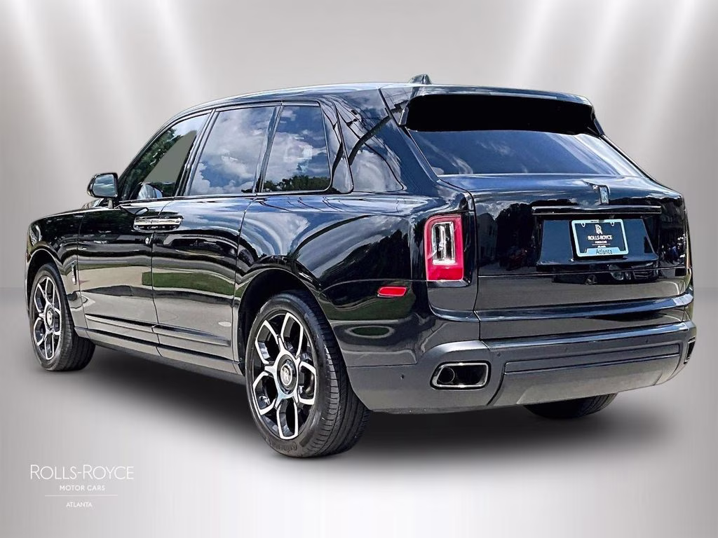 mph010_1426375257_slatv8c07nu214094_2022_rolls_royce_cullinan_black_badge_black_diamond_11_113662_be696f748d
