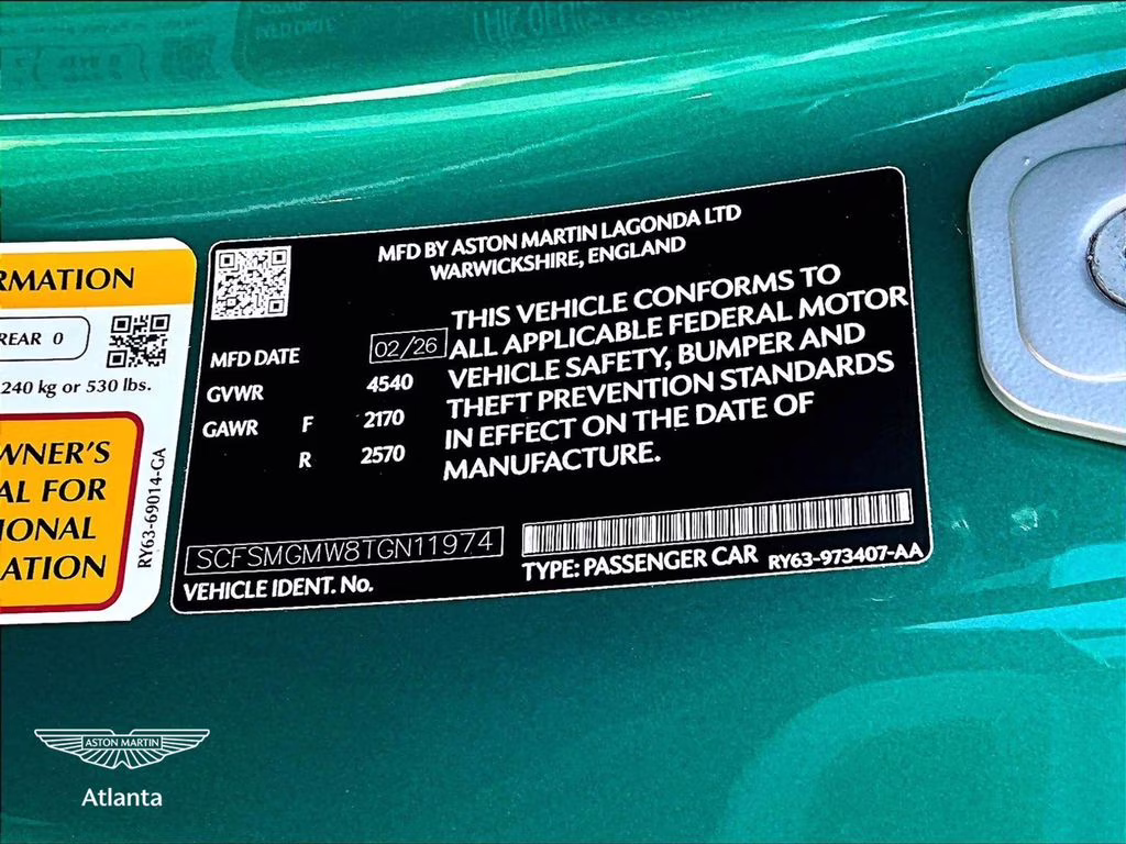 mph010_1558176911_scfsmgmw8tgn11974_2026_aston_martin_vantage_s_podium_green_11_110006_648d16b75e