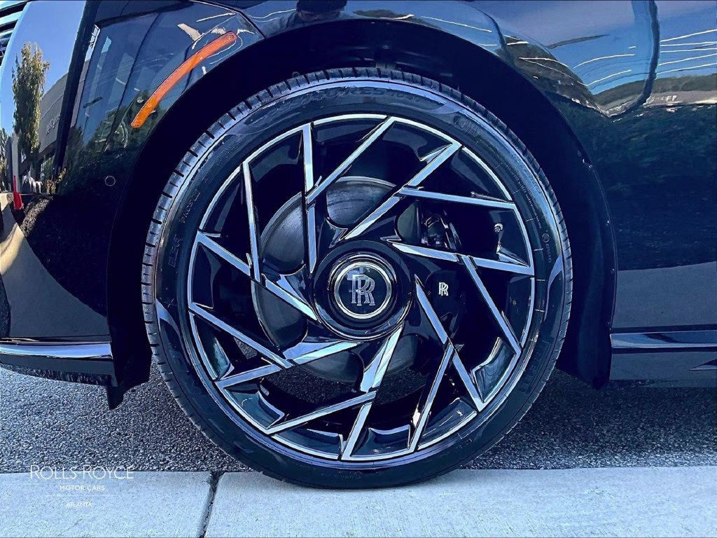 mph010_178689604_scatk8c05vu238189_2027_rolls_royce_black_badge_spectre_black_diamond_11_114574_54aa3a3419