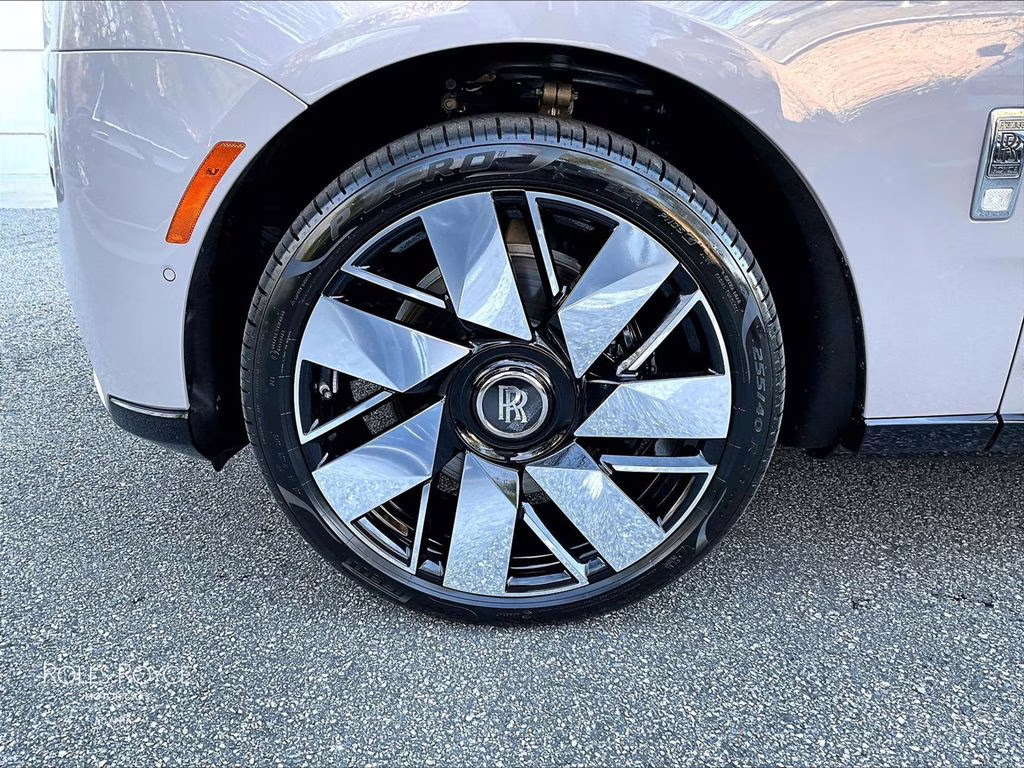 mph010_263307701_sla13ha0xtu234675_2026_rolls_royce_cullinan_tempest_gray_11_109367_ac0fab6511