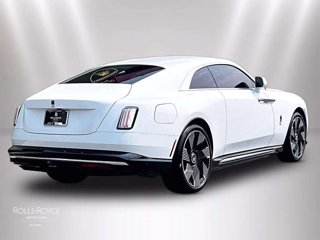 mph010_2797335196_scatk2c00su227738_2025_rolls_royce_spectre_arctic_white_11_112607_2377ffe900