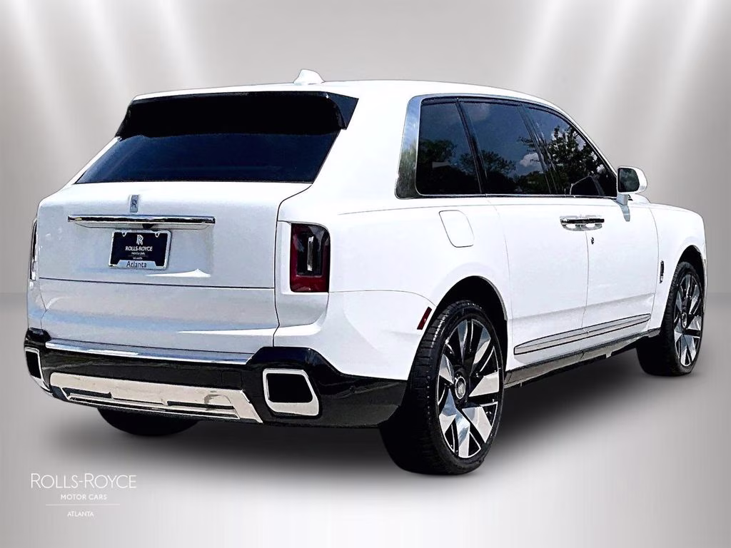 mph010_2838162307_sla13ha0xsu231936_2025_rolls_royce_cullinan_arctic_white_11_112966_12f7a2ead0