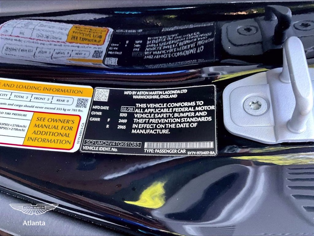 mph010_32567855_scfumchv4tgk61085_2026_aston_martin_vanquish_volante_jet_black_11_113830_7d61e42109