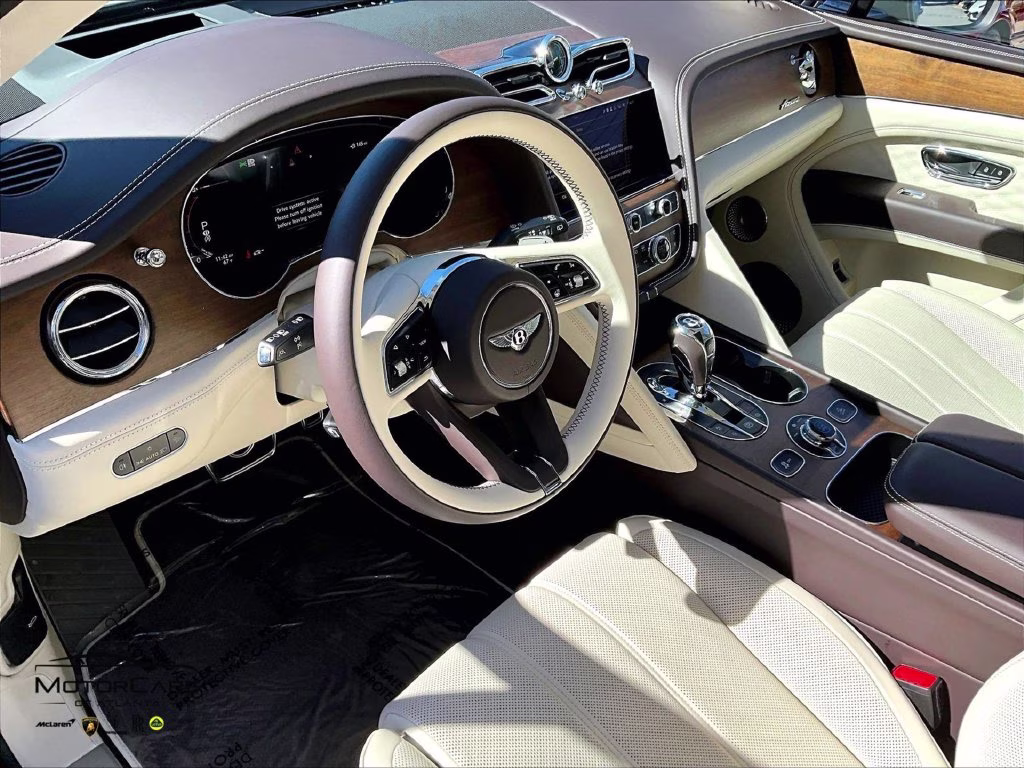mph010_4276522765_sjaat2zv5sc028997_2025_bentley_bentayga_v8_11_114766_839e0de858