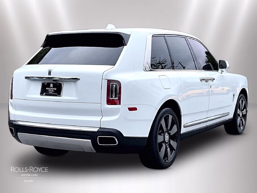 mph010_74572296_slatv4c0xru222205_2024_rolls_royce_cullinan_arctic_white_11_114232_69ce6aeb6f