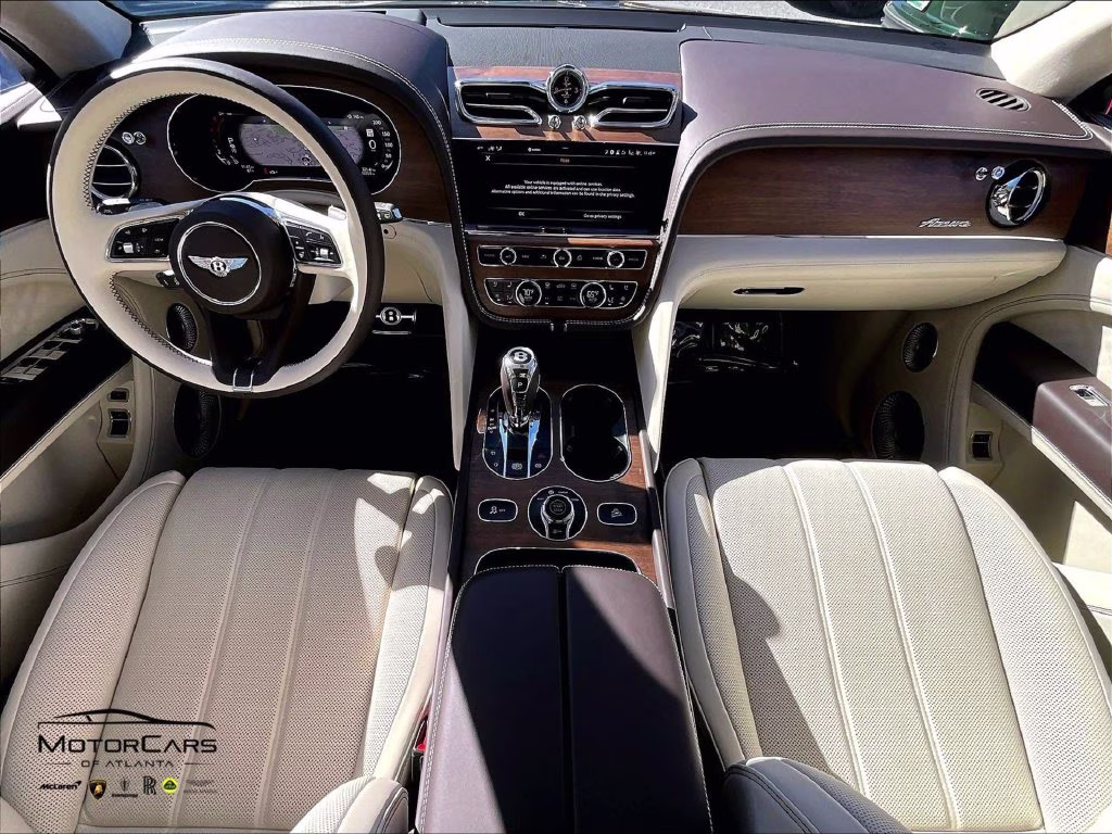 mph011_1010582323_sjaat2zv5sc028997_2025_bentley_bentayga_v8_12_114766_094d53b4e8