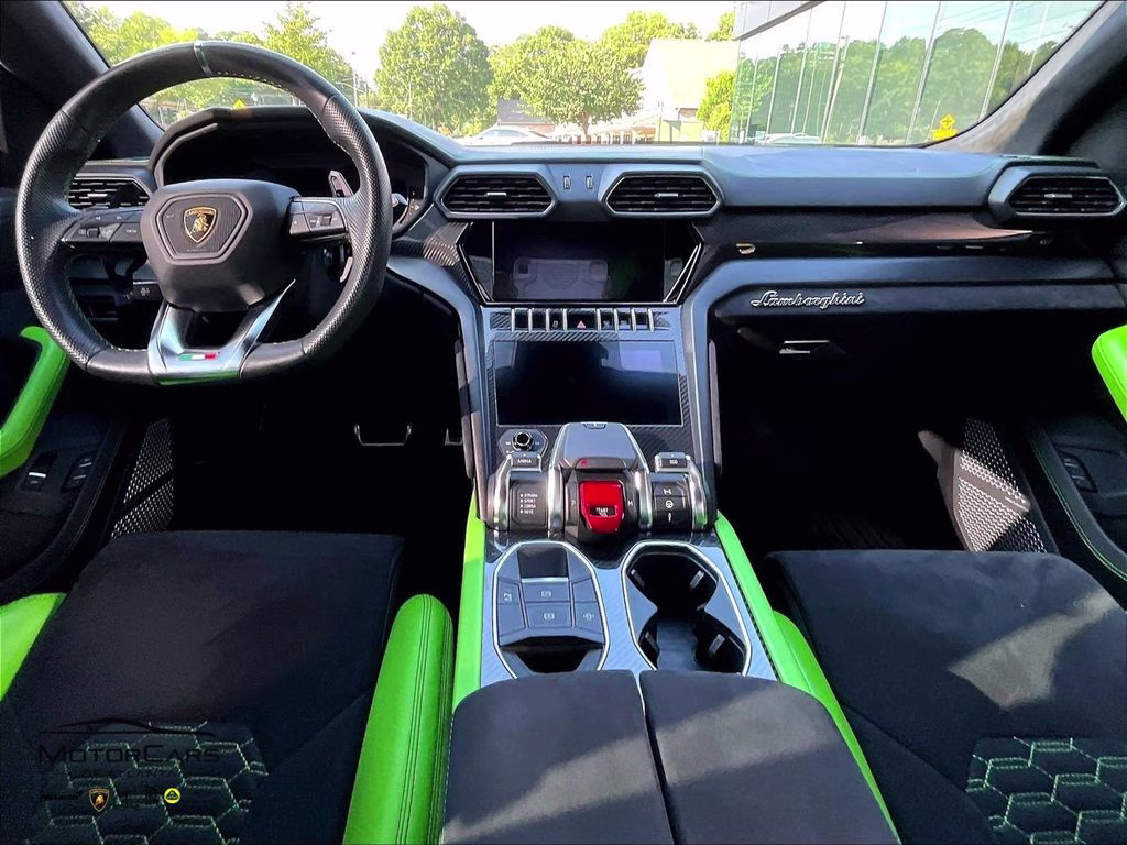 mph011_1175757923_zpbua1zl7mla13746_2021_lamborghini_urus_pearl_capsule_verde_mantis_pearl_12_112902_491bee171d