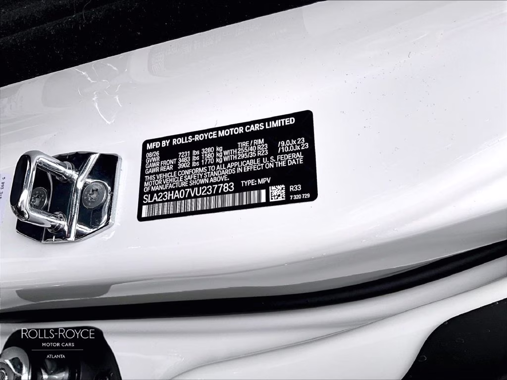 mph011_1352073994_sla23ha07vu237783_2027_rolls_royce_cullinan_english_white_12_114246_1120e0c26b
