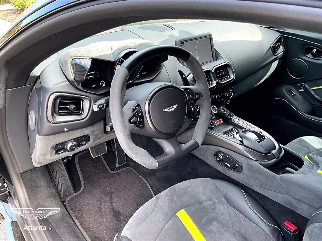 mph011_1738403051_scfsmgawxngn50203_2022_aston_martin_vantage_jet_black_12_114318_b761c838c8