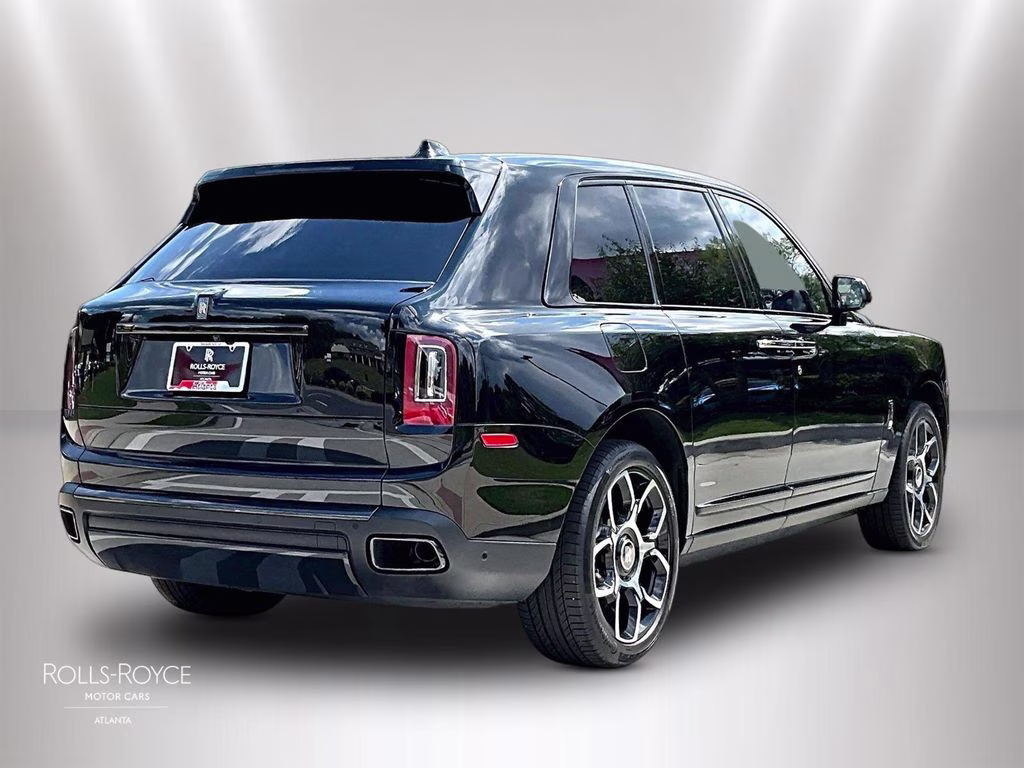 mph011_1753361729_slatv8c07nu214094_2022_rolls_royce_cullinan_black_badge_black_diamond_12_113662_48707be8d0