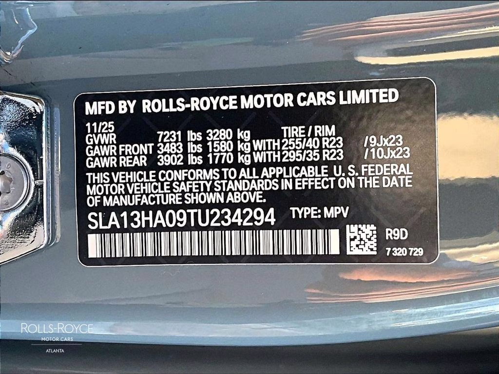 mph011_2335382386_sla13ha09tu234294_2026_rolls_royce_cullinan_monteverde_green_12_109367_f83a48dfc1