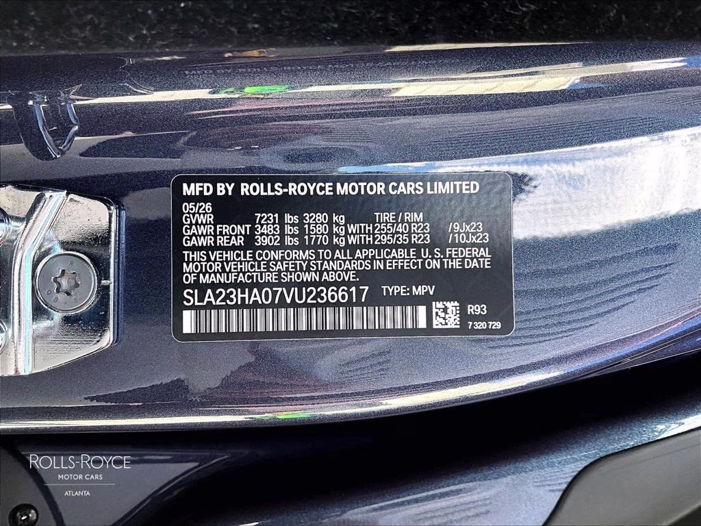 mph011_2367769544_sla23ha07vu236617_2027_rolls_royce_cullinan_iguazu_blue_12_111742_a33a405c23