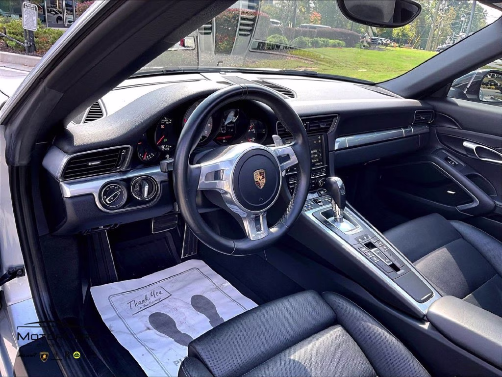 mph011_2587332127_wp0bb2a98gs136886_2016_porsche_911_targa_4s_silver_metallic_12_114574_e9c8d5998d
