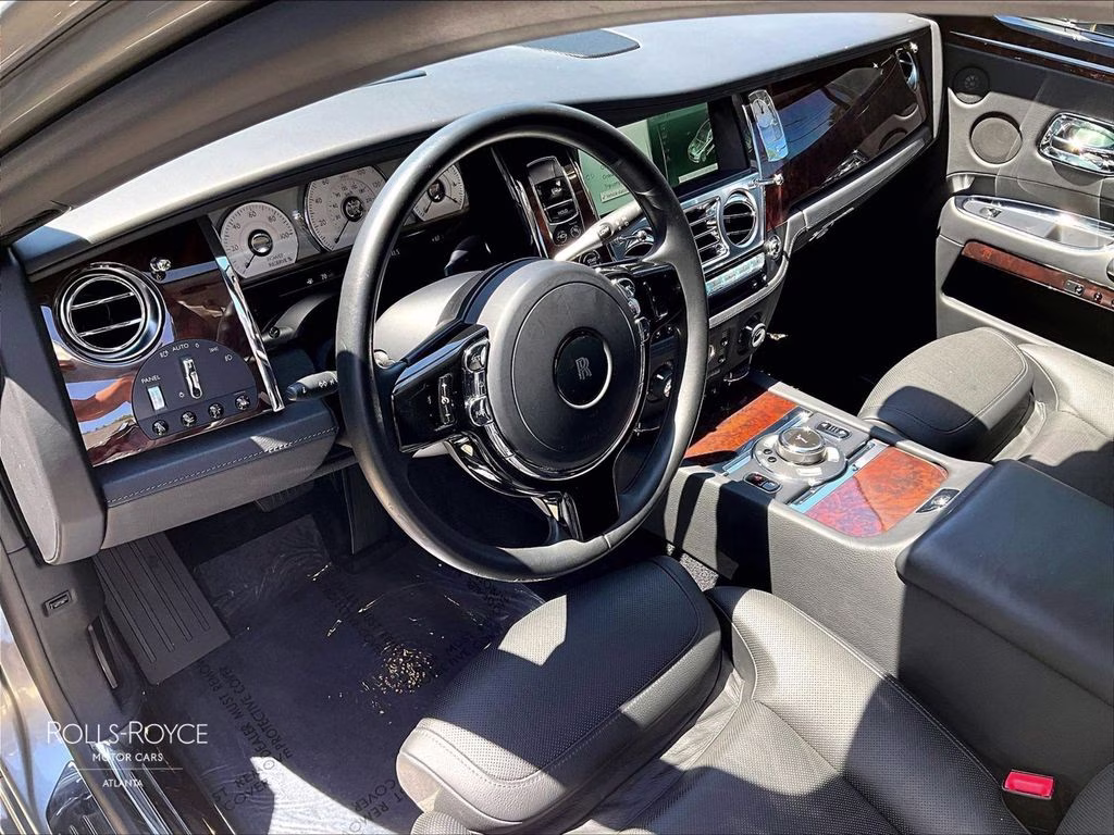 mph011_2917680787_sca664s5xgux53733_2016_rolls_royce_ghost_stone_grey_12_113230_4f6227645d
