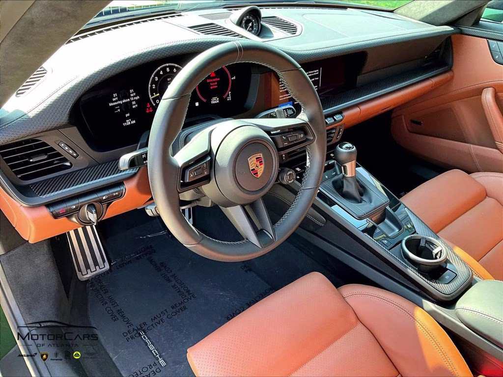 mph011_3074793349_wp0ac2a91ts287085_2026_porsche_911_gt3_touring_12_113848_e6c1ca5164