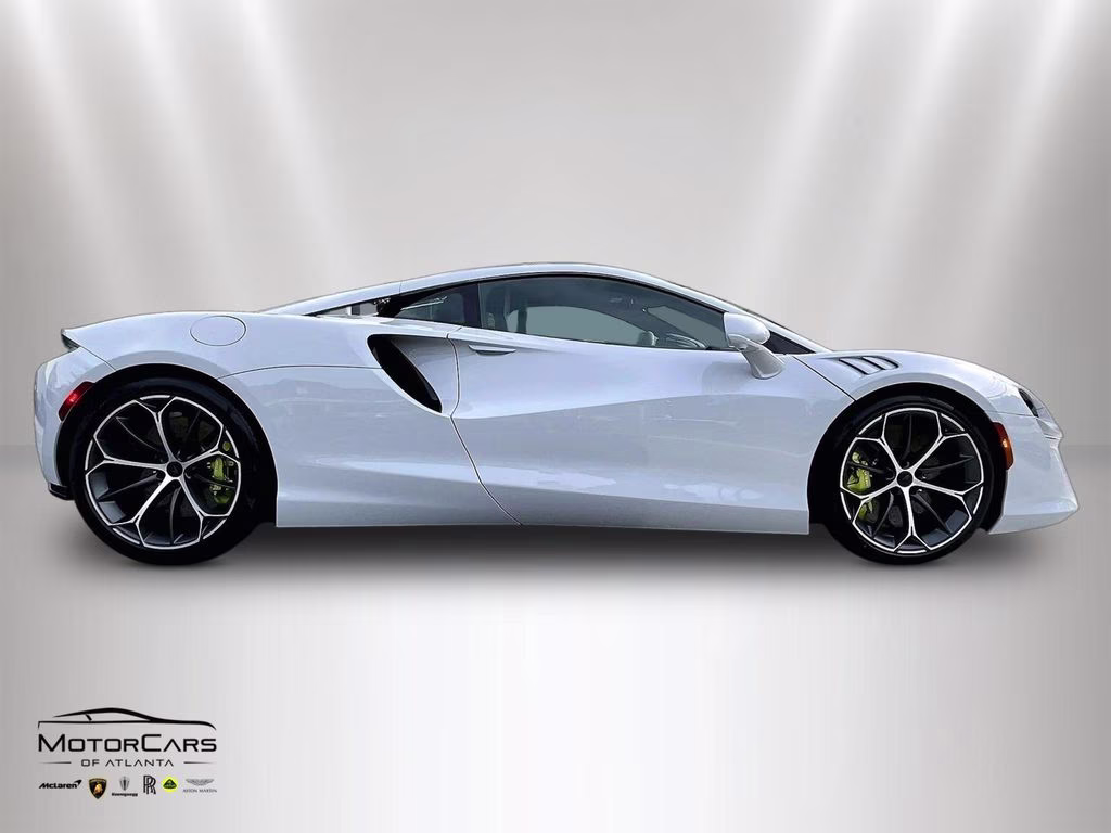 mph011_3097894855_sbm16aea7tw004663_2026_mclaren_artura_grey_12_111622_bc1ce65bb7