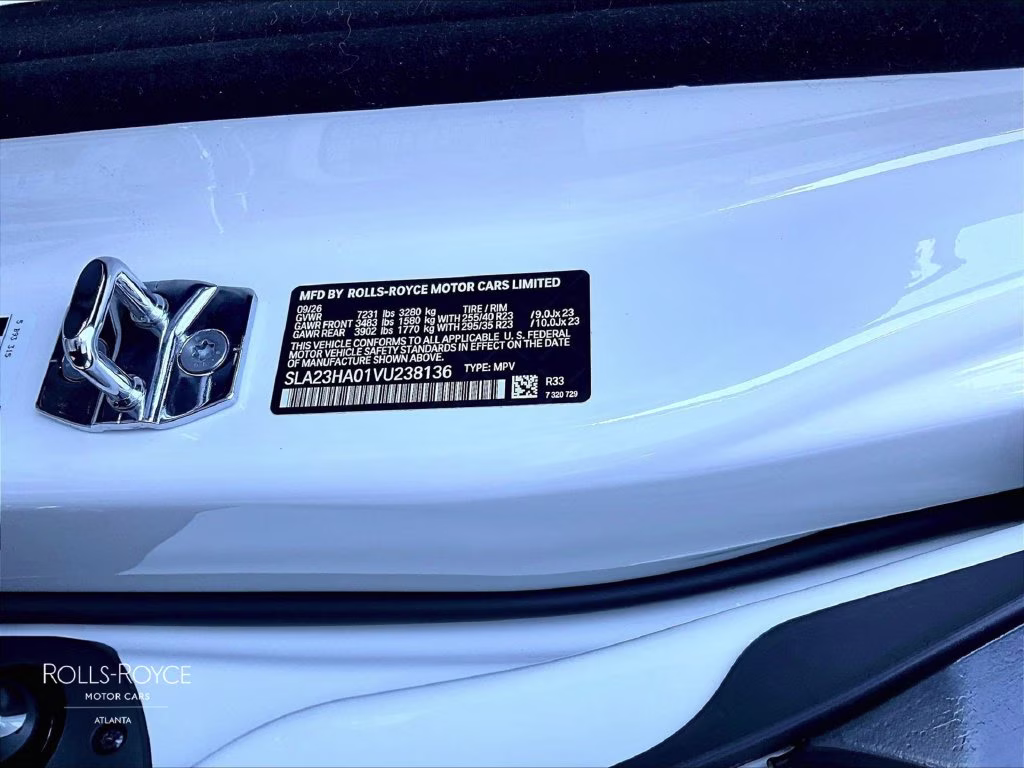 mph011_3351917792_sla23ha01vu238136_2027_rolls_royce_cullinan_white_12_114761_0d0d7f2e55