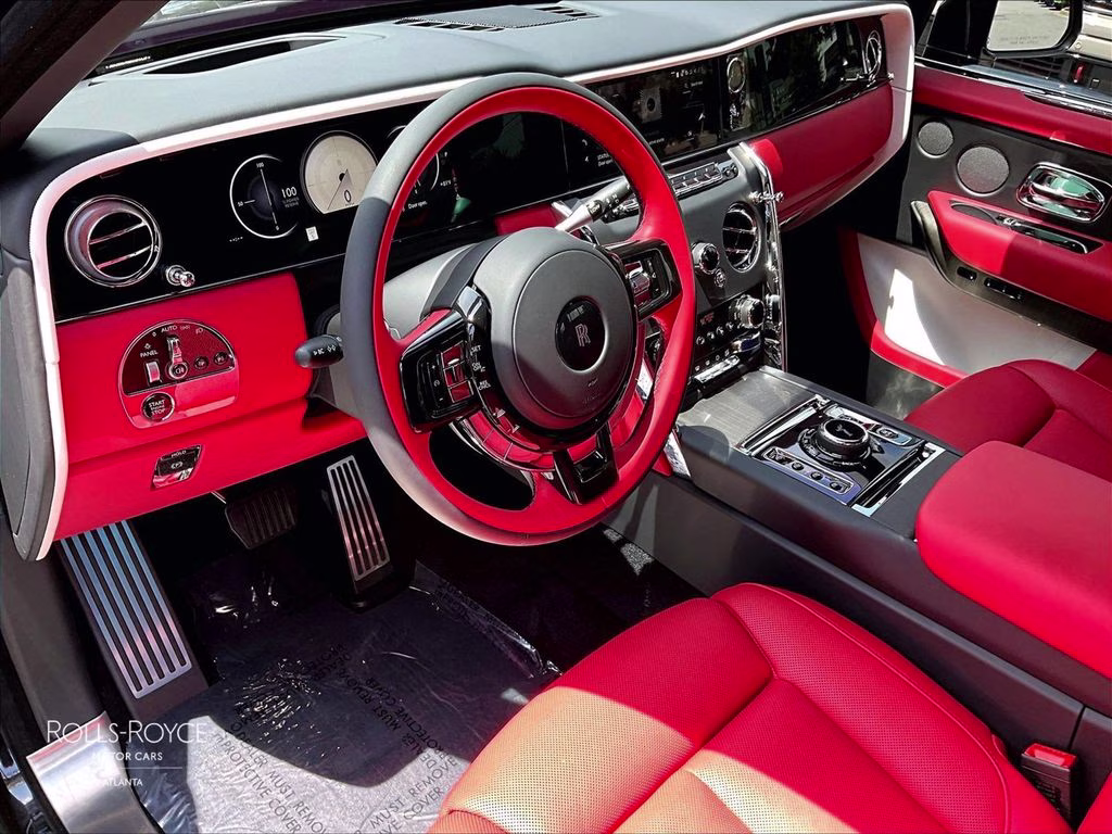 mph011_3458855042_sla13ha08tu235405_2026_rolls_royce_cullinan_black_diamond_12_112822_ee8c0c9d2a
