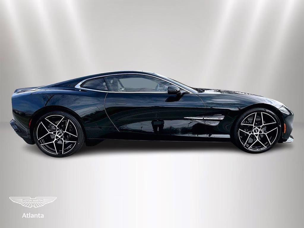mph011_3954679770_scfumcev3tgj60723_2026_aston_martin_vanquish_v12_ghillies_green_12_109367_e1ed83a029
