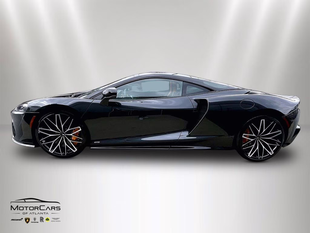 mph012_1247995780_sbm22gca7tw003583_2026_mclaren_gts_plateaux_13_109366_23459eefd9