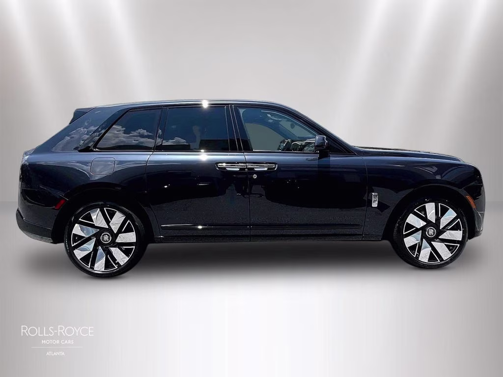 mph012_1418087506_sla23ha02vu236797_2027_rolls_royce_cullinan_darkest_tungsten_13_111455_9b8bbadd28
