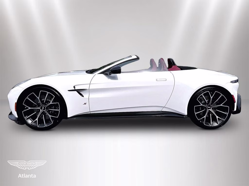 mph012_157166740_scfsmgnw9tgp12684_2026_aston_martin_vantage_s_lunar_white_13_113153_99f13a1db2