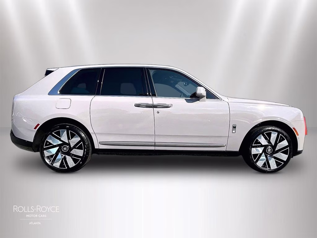 mph012_1634211233_sla23ha02vu237416_2027_rolls_royce_cullinan_tempest_gray_13_113423_6b62c07d32