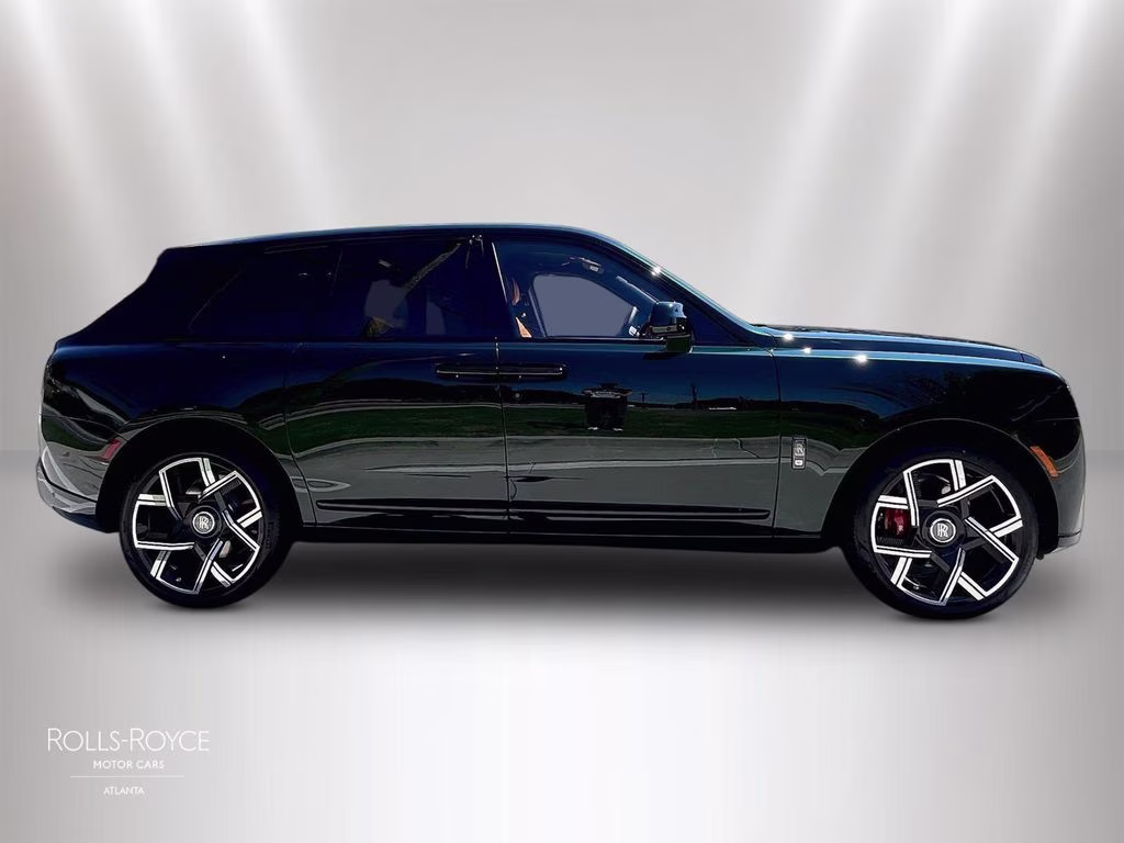 mph012_2218044444_sla33ha00vu236351_2027_rolls_royce_cullinan_black_badge_dark_emerald_13_111262_fa1a85fb1d