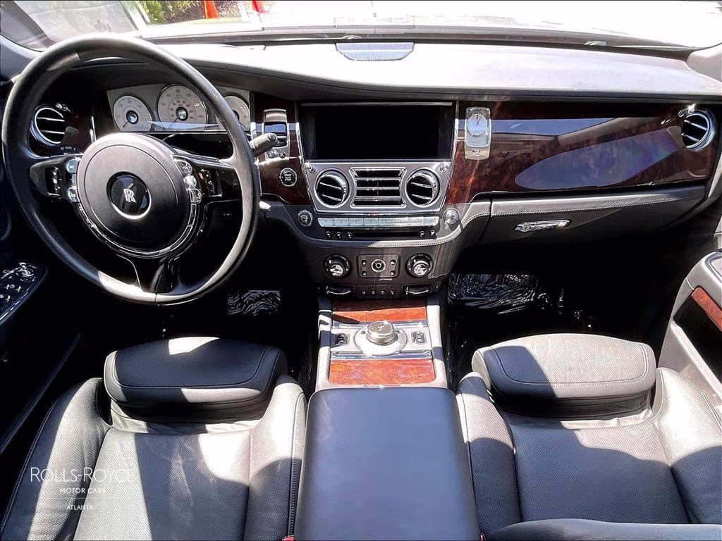 mph012_243498609_sca664s5xgux53733_2016_rolls_royce_ghost_stone_grey_13_113230_037e970684