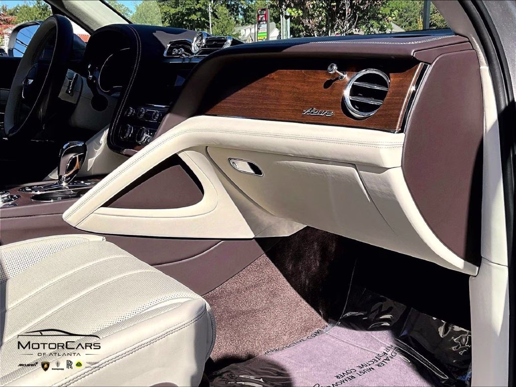 mph012_2692927642_sjaat2zv5sc028997_2025_bentley_bentayga_v8_13_114766_f0351dcac6