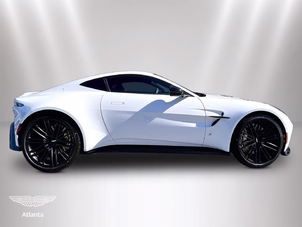mph012_2998710343_scfsmgmw8tgn12879_2026_aston_martin_vantage_s_lunar_white_13_114766_4a399176dc