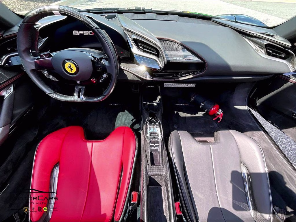 mph012_3571672820_zff96nma3n0280267_2022_ferrari_sf90_spider_tailor_made_nero_13_112127_ad366063d1