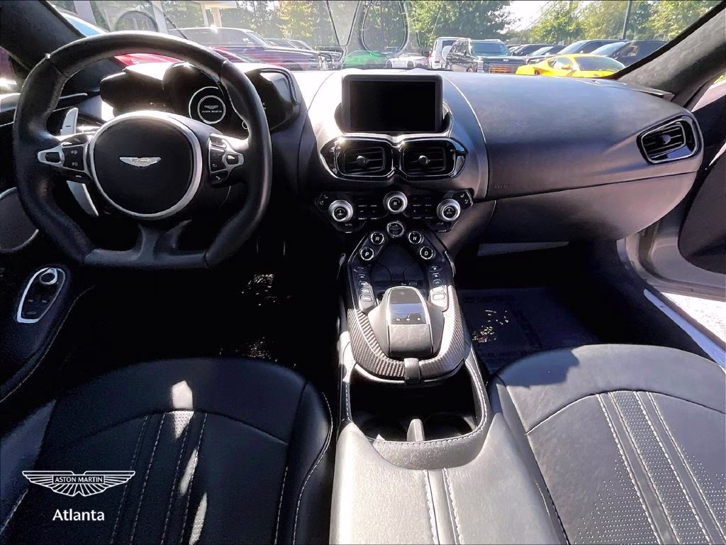mph012_363493469_scfsmgaw4kgn00361_2019_aston_martin_vantage_tungsten_silver_13_114310_15907d894e