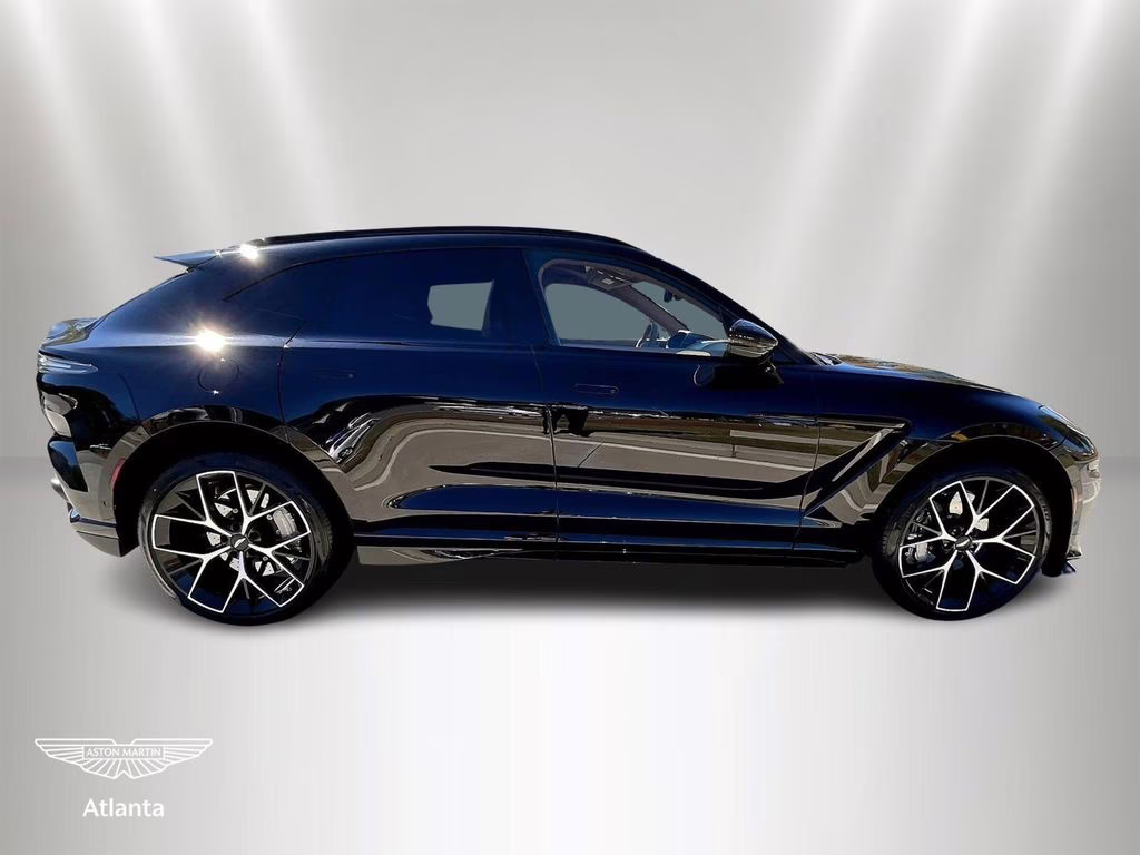mph012_3824251542_sd7vujdw8ttv13790_2026_aston_martin_dbx_707_onyx_black_13_109367_f2ecfc5ef4