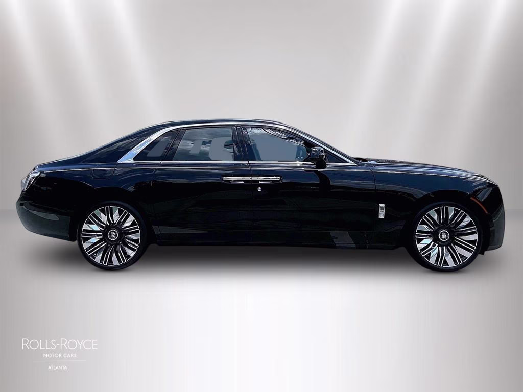 mph012_501428063_sca23gz03vu236404_2027_rolls_royce_ghost_black_diamond_13_111455_1e53d23771