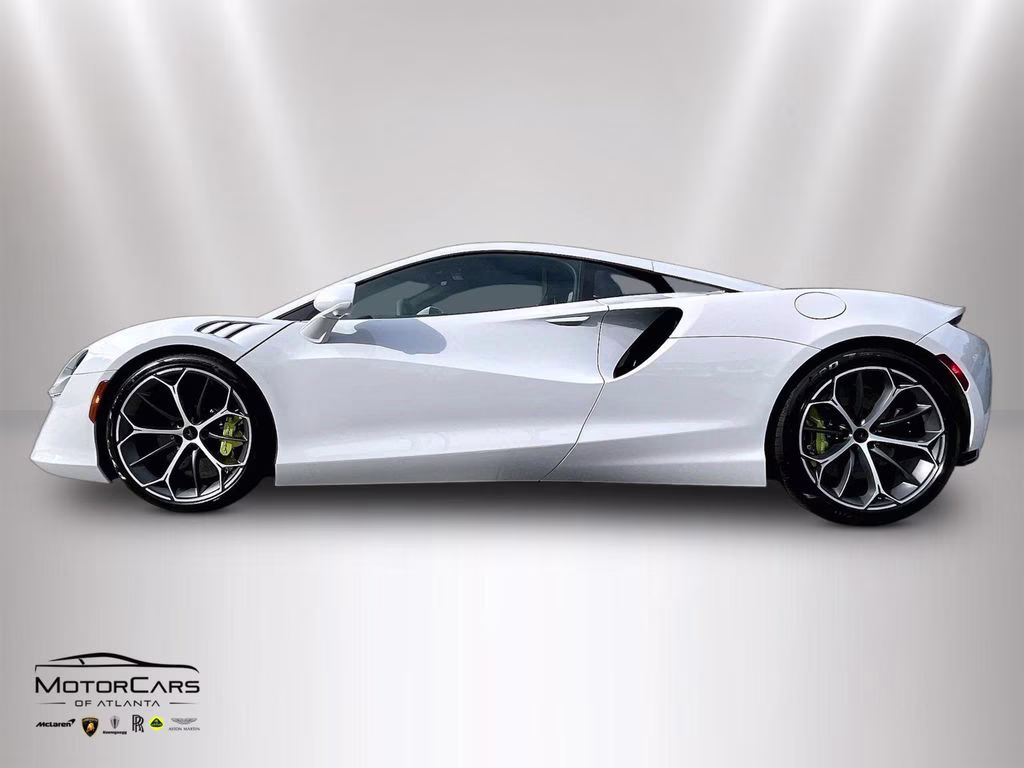 mph012_693945773_sbm16aea7tw004663_2026_mclaren_artura_grey_13_111622_55f3896590
