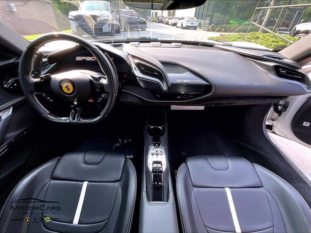 mph012_715992035_zff95nlaxp0287336_2023_ferrari_sf90_stradale_special_4_layer_bianco_italia_13_112621_e13e090be8