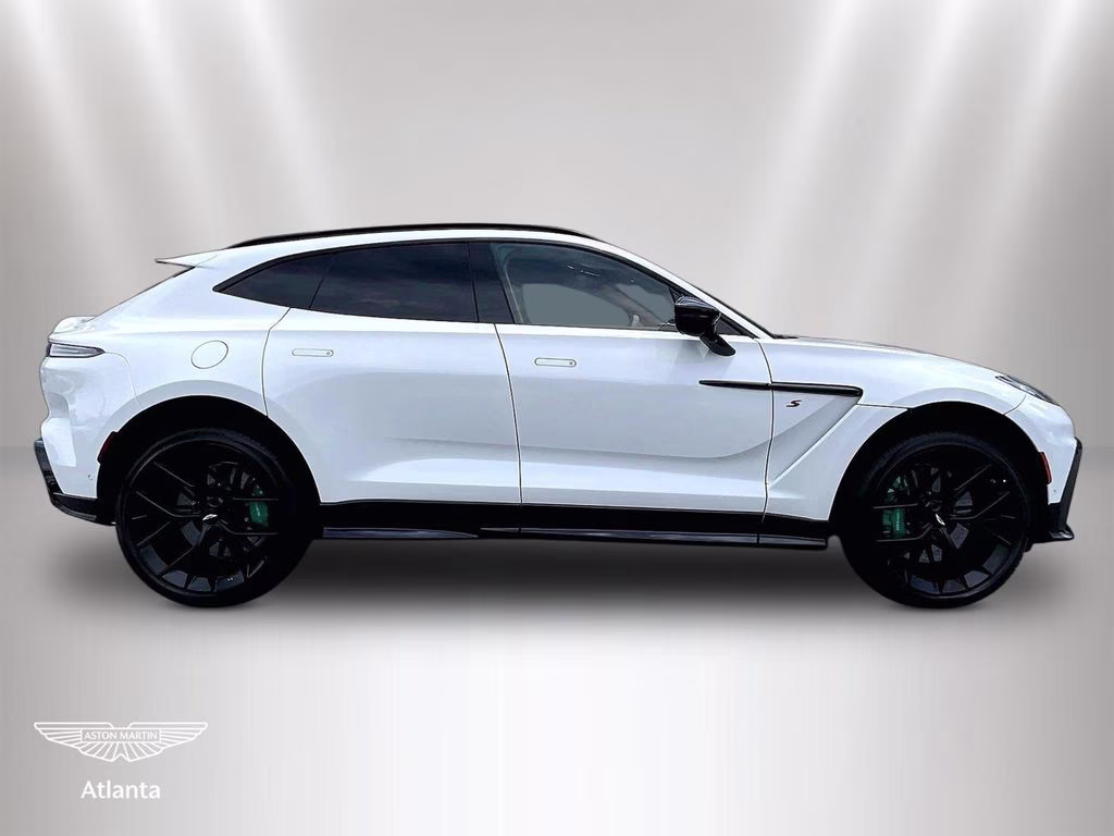 mph012_802258336_sd7vujgw7ttv15073_2026_aston_martin_dbx_s_lunar_white_13_111766_440495be6b