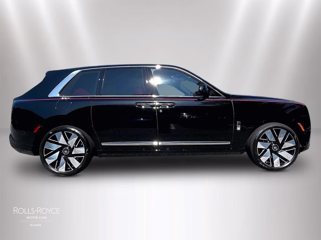 mph012_888931848_sla23ha0xvu237504_2027_rolls_royce_cullinan_black_diamond_13_113417_5a6b7ae65a