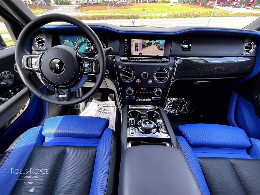 mph013_1077125811_slatv8c07nu214094_2022_rolls_royce_cullinan_black_badge_black_diamond_14_113662_26393912b4
