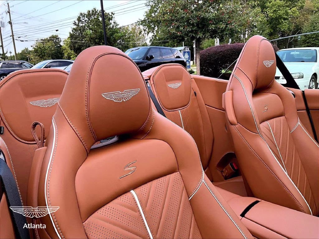 mph013_1181253589_scfrmfjw1tgm17819_2026_aston_martin_db12_s_volante_zenith_white_14_113919_3d6404b151