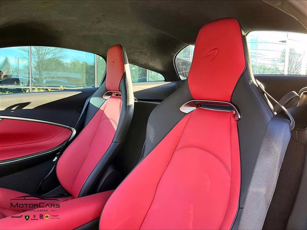 mph013_1803386668_sbm16aea0tw004326_2026_mclaren_artura_plateaux_grey_14_109936_2074dd2783