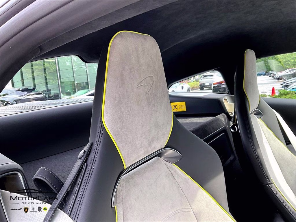mph013_1862229630_sbm16aea7tw004663_2026_mclaren_artura_grey_14_111622_d727e78289