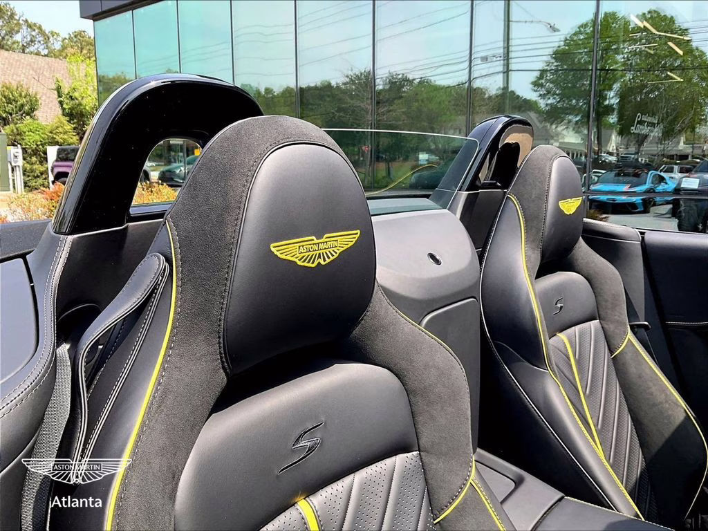 mph013_2482090336_scfsmgnw2tgp11960_2026_aston_martin_vantage_s_roadster_magnetic_silver_14_110006_544855b960