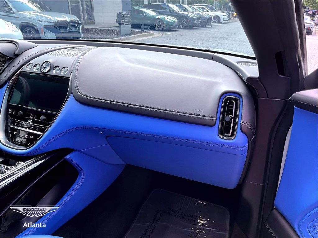 mph013_2794598016_sd7vujawxntv04922_2022_aston_martin_dbx_lunar_14_114502_f1d6b9b384