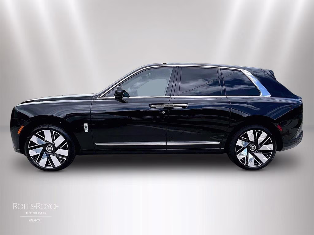 mph013_3038931471_sla23ha00vu236801_2027_rolls_royce_cullinan_black_diamond_14_111647_670f697397