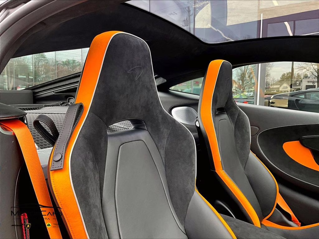 mph013_3367967872_sbm22gca7tw003583_2026_mclaren_gts_plateaux_14_109366_b6a441bea9