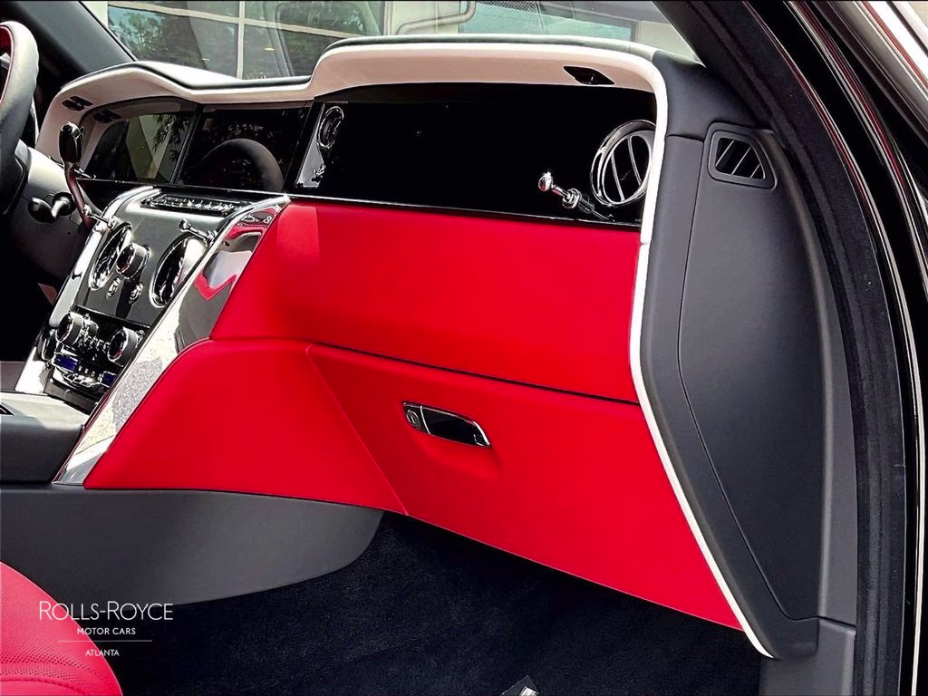 mph013_4215649835_sla13ha08tu235405_2026_rolls_royce_cullinan_black_diamond_14_112822_52b140951f