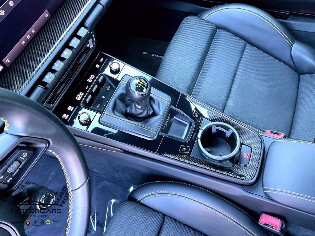 mph014_1334539632_wp0ac2a92ns271111_2022_porsche_911_gt3_touring_jet_black_metallic_15_114496_2942c31fae